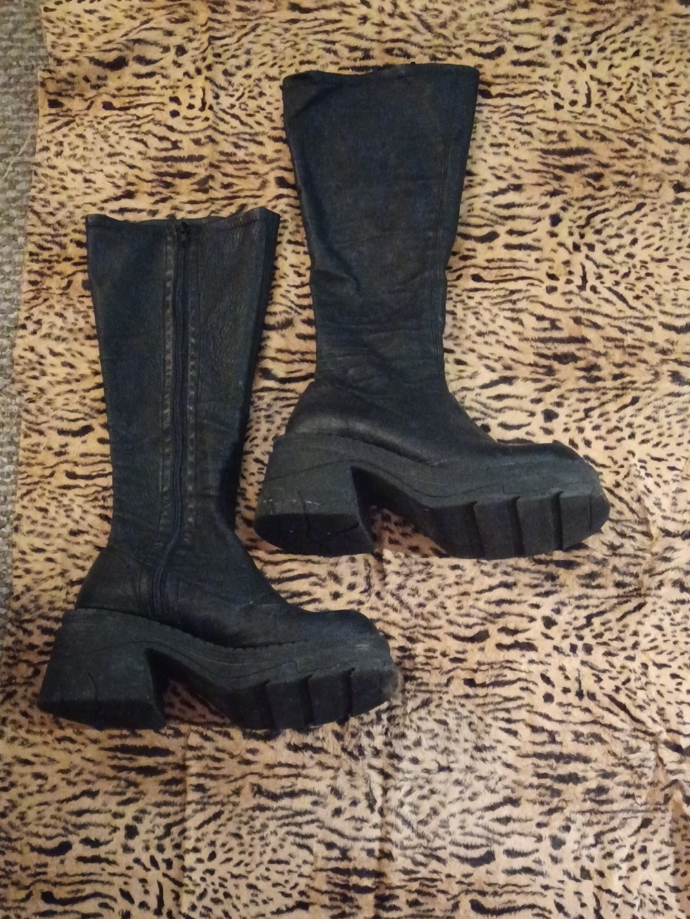 Women’s Top Shop Black Chunky Platform Knee-High Boots sz 41